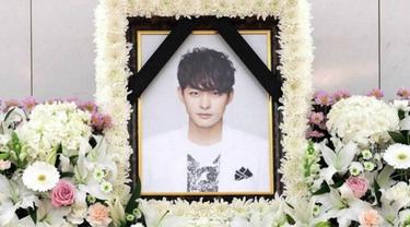 Jeon Tae Soo Meninggal Begini Ungkapan Duka Ridwan Kamil News Entertainment Fimela Com Kabar duka datang dari keluarga penyanyi bunga citra lestari (bcl). jeon tae soo meninggal begini ungkapan