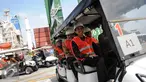 Presiden Jokowi meninjau New Priok Container Terminal (NPCT) 1, Pelabuhan Tanjung Priok, Jakarta, (13/9). Terminal diproyeksikan dapat melayani kapal petikemas berkapasitas I3.000-15.000 TEUs dengan bobot di atas 150.000 DWT. (Liputan6.com/Faizal Fanani)