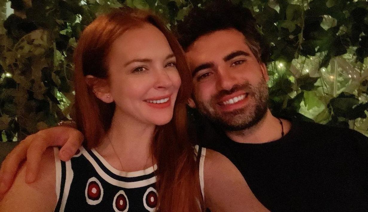 <p>Bader Shammas sendiri adalah pria yang memiliki ibu yang berasal dari Lebanon, sementara ayahnya dari Kuwait. Ia menetap di Dubai, tempat tinggal Lindsay Lohan selama beberapa tahun terakhir. (FOTO: instagram.com/lindsaylohan/)</p>