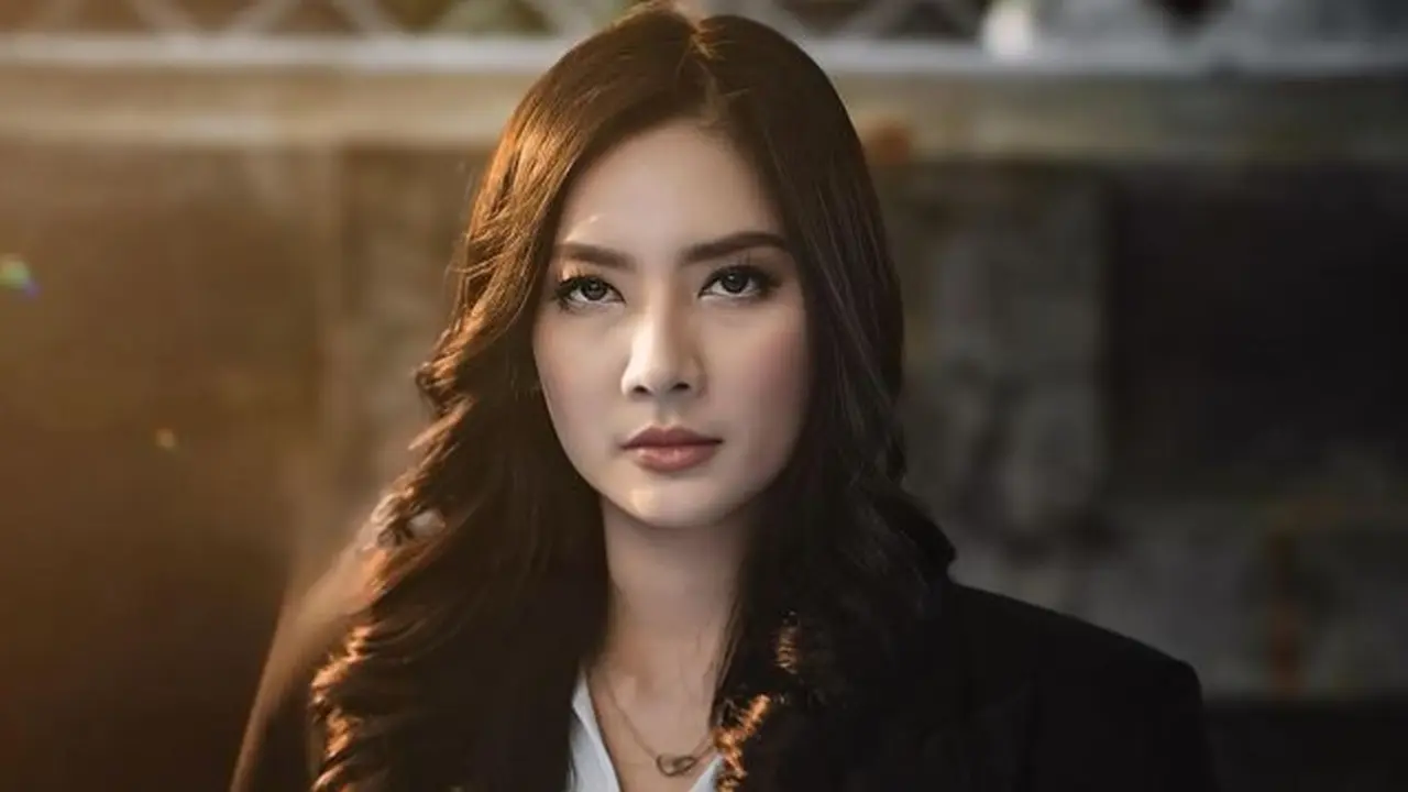 Kenny Mayang Sari