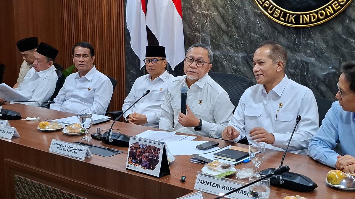 Menko Zulkifli Hasan Jamin Harga Terkendali Jelang Ramadan