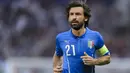 Andrea Pirlo memutuskan pensiun dari sepak bola pada 6 November 2017 saat berusia 38 tahun. awal karirnya Pirlo bermain untuk klub dekat kota kelahirannya yakni Brescia pada 1995, dan klub terakhirnya adalah New York City FC. (AFP/Fabrice Coffrini)