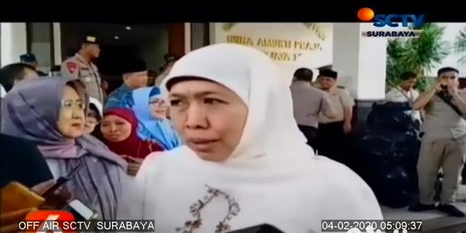 VIDEO: Para Santri dan Tokoh Nasional Hadiri Pemakaman Gus Sholah di Jombang