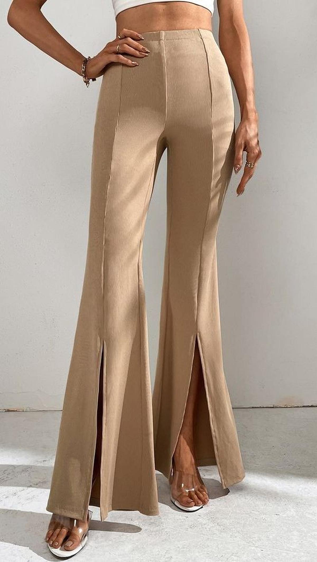 <b>Celana Model Bootcut untuk Look Kaki Jenjang</b>