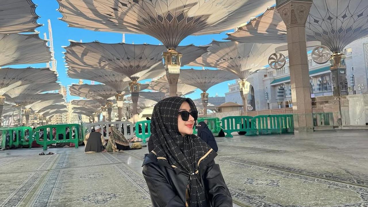 Kerap Tampil Seksi, Ini Sederet Momen Ghea Youbi Pakai Hijab yang Bikin Makin Cantik dan Didoakan Istiqomah