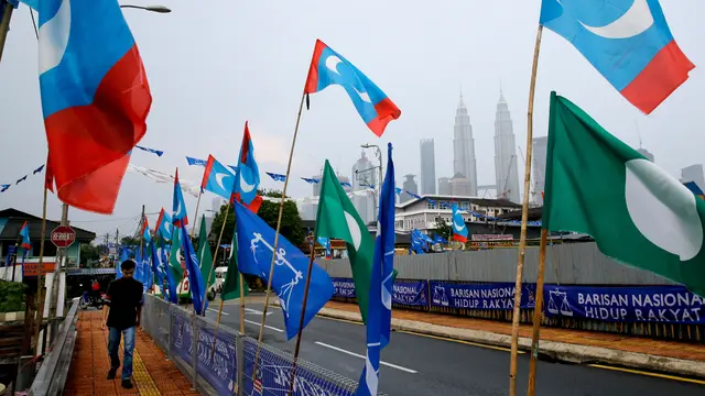 Banjir Bendera Parpol Jelang Pemilu Malaysia