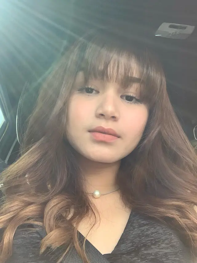 Tampil Berponi, 7 Potret Terbaru Icha Nabilah Ini Dipuji Makin Menawan