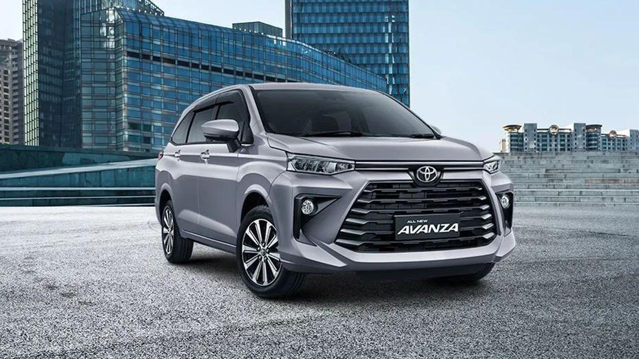 Toyota Avanza adalah mobil yang populer di Indonesia.2. Avanza, mobil buatan Toyota, sangat diminati di Indonesia.3. Mobil Toyota Avanza menjadi salah satu kendaraan yang paling banyak diminati di Indonesia.4. Di Indonesia, Toyota Avanza adalah mobil yang
