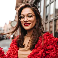 ilustrasi perempuan bahagia/photo created by lookstudio - www.freepik.com