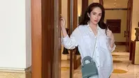 Anak Jadikan Ussy Sulistiawaty Model dan Terlihat Gemuk: Aku Nggak Mau Diet
