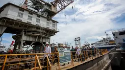 Suasana bengkel pembuatan kapal PT Dok Kodja Bahari, Cilincing, Jakarta Utara, saat Jokowi memantau pada Selasa (28/4/2015). (Liputan6.com/Faizal Fanani)