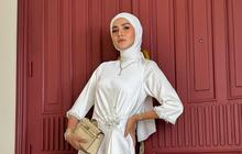 5 Pesona Olla Ramlan Tampil Anggun dan Cantik dalam Balutan Gamis Putih, Disebut Cantiknya MasyaAllah