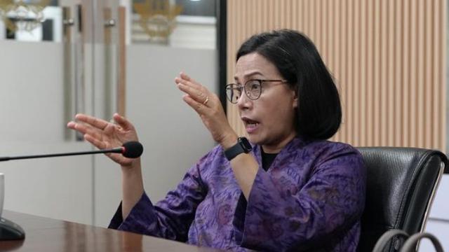 Menteri Keuangan Sri Mulyani rapat dengan jajaran Bea Cukai pada Sabtu, 27 April 2024 di Kantor Bea Cukai Soekarno Hatta. (Foto: Instagram @smindrawati)