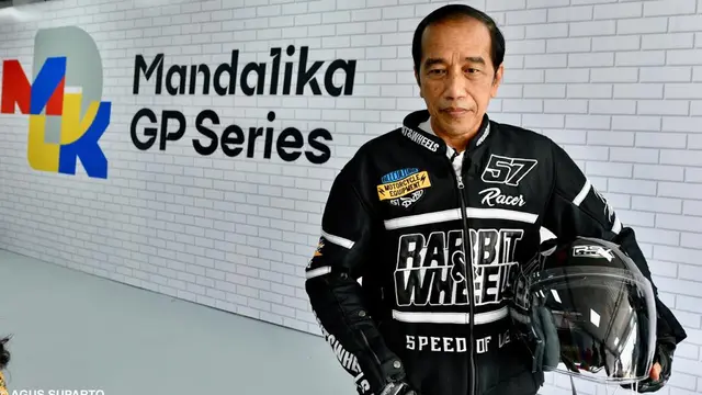 Jokowi Jajal Trek Sirkuit Mandalika