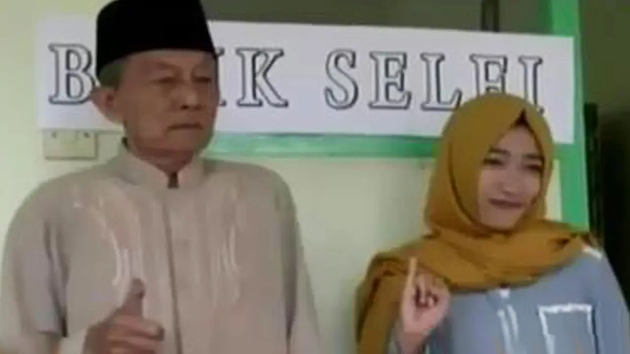 VIDEO: Tarik Minat Pemilih, TPS Pilkada Ini Sediakan Bilik Selfie