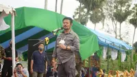 Menteri Pertanian Syahrul Yasin Limpo (Mentan SYL) melakukan panen perdana jagung hibrida musim tanam April di Desa Lanca, Kecamatan Tellu Siattinge, Kabupaten Bone, Sulawesi Selatan (Sulsel), Minggu (3/7/2021).