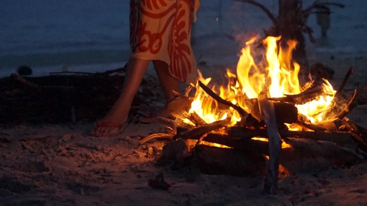 Menghabiskan malam di Pulau Sirandah, Kota Padang. (Liputan6.com/ Ihsan Maulana))