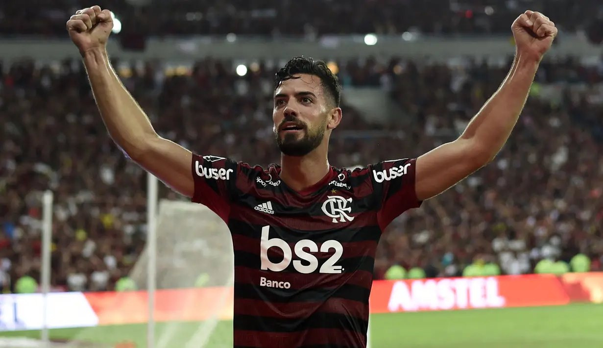 Menjadi milik Manchester City selama 3 musim mulai 2016/2017 hingga 2018/2019, Pablo Mari tak sekalipun bermain bersama skuad The Citizens. Dalam tiga musim tersebut ia berturut-turut dipinjamkan ke tiga klub, Girona, NAC Breda dan Deportivo La Coruna. Pada awal musim 2019/2020 Man City akhirnya melepasnya ke klub Brasil, Flamengo dengnan nilai transfer hanya 1,7 juta euro. (AFP/Mauro Pimentel)