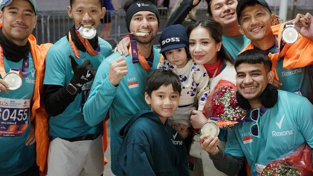 Terlibat dalam proyek bersama Raffi Ahmad dan Nagita Slavina membuat Fadil Jaidi dekat dengan Rafathar dan Rayyanza, menciptakan ikatan keluarga yang kuat.