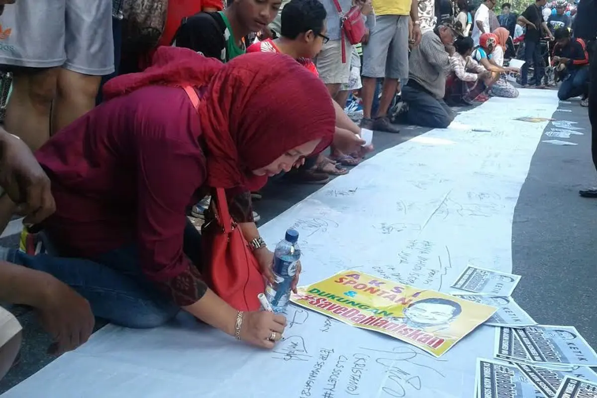 Tanda tangan dukungan Dahlan Iskan