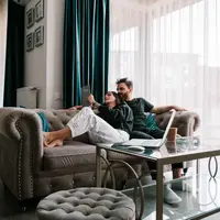 Pernikahan yang sehat selalu mengutamakan komunikasi. (unsplash.com/@heftiba)