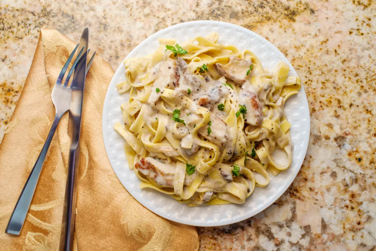 saus alfredo