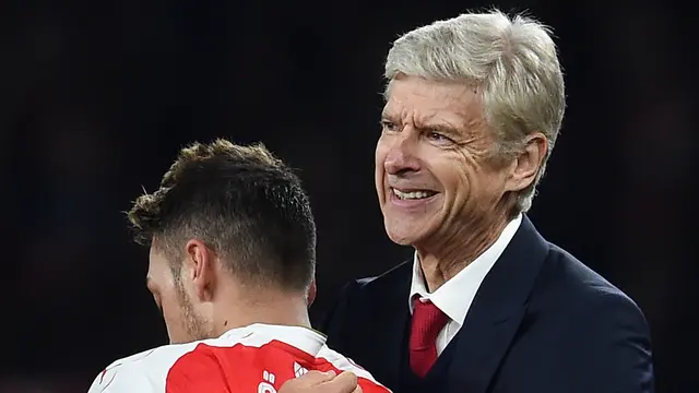 Arsene Wenger dan Mesut Ozil