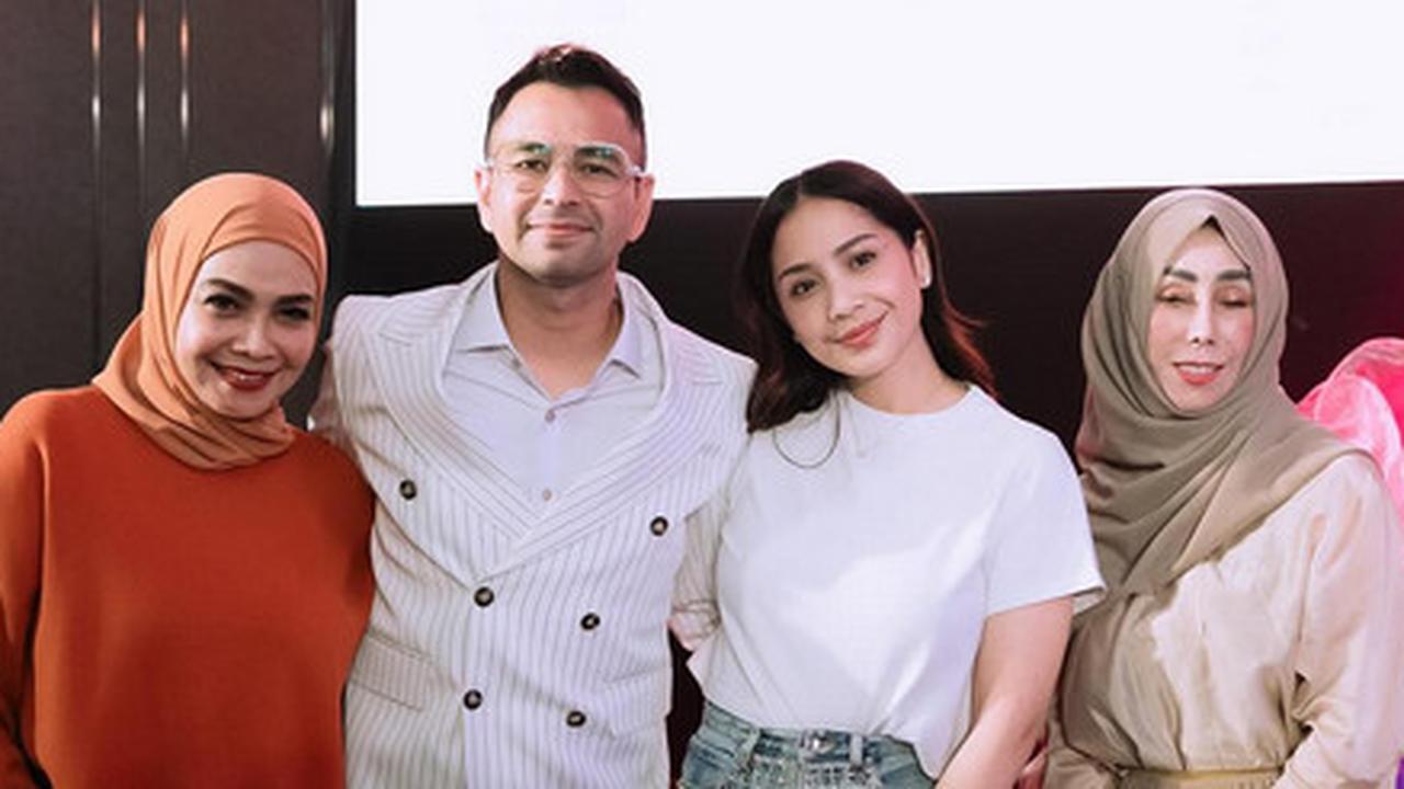Deretan Artis Harmonis dengan Mertua, Hubungan Penuh Kehangatan - Ada Nagita Slavina & Andrew White