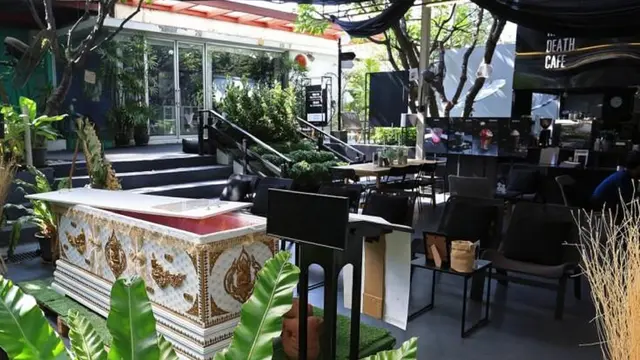 Suasanana Kematian Terasa Sejak di Pintu Masuk