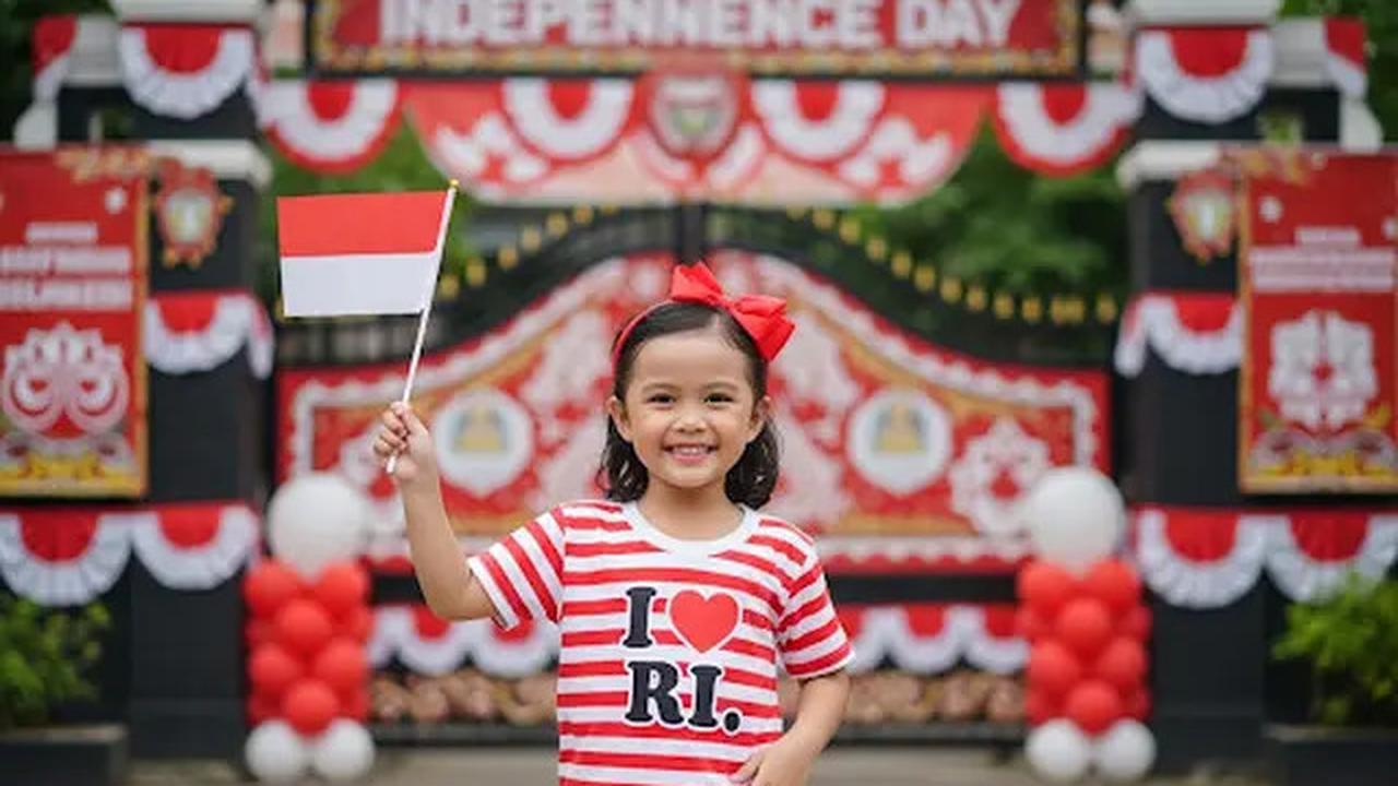 10 Inspirasi Outfit untuk Rayakan 17 Agustus, Tampil Stylish dan Nasionalis