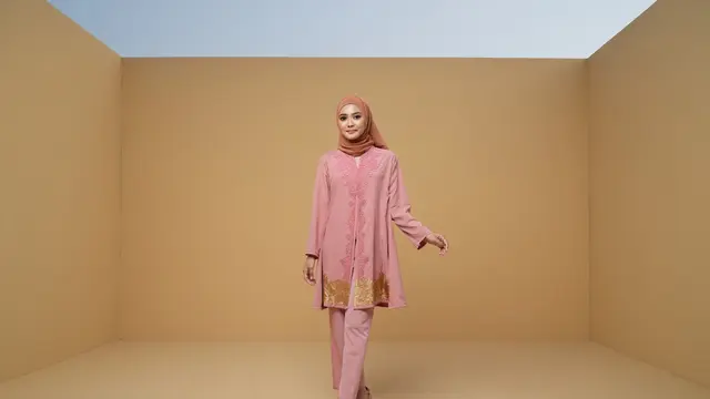 Tips Memilih Kebaya Pink dan Kombinasinya/ Ilustrasi gambar oleh AI
