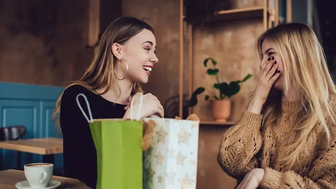 Kerap Jadi Pendengar yang Baik, Hadiah Menarik Ini Cocok Buat Kakak Perempuan Berzodiak Libra