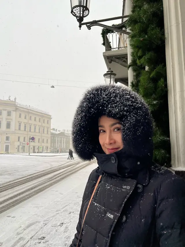 Profil dan Perjalanan Karier Desy Ratnasari, Mentereng jadi Artis hingga Pejabat  (credit: instagram/desyratnasariterdepan).