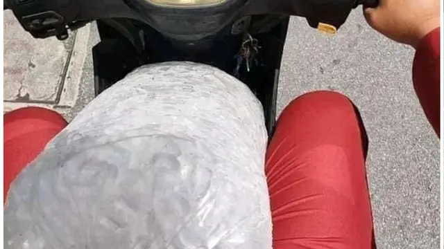 6 Aksi Pengendara Takut Panas Ini Curi Perhatian, Idenya Brilian