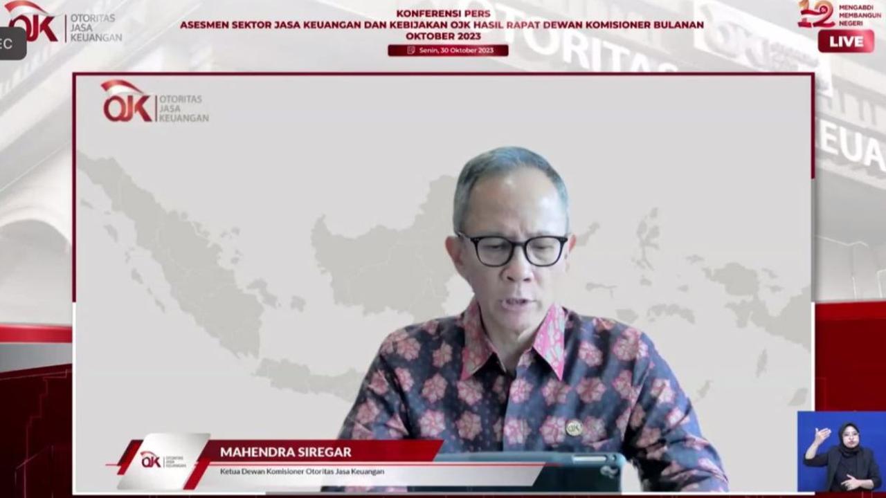 "Sejalan dengan meningkatnya ekspektasi suku bunga dari higher for longer itu dan juga peningkatan pasokan obligasi Amerika Serikat untuk membiayai defisit di Amerika Serikat,"&nbsp;<br>