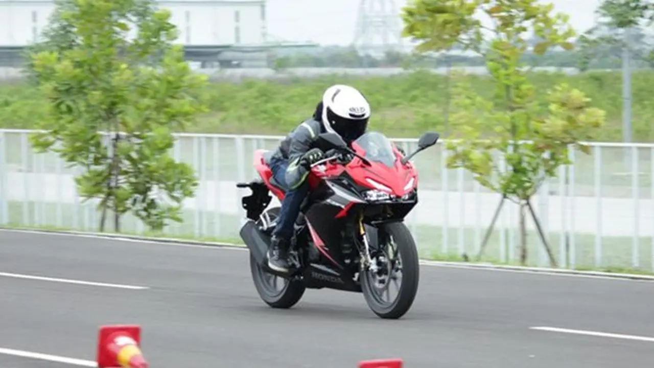 Ilustrasi motor (Otosia)