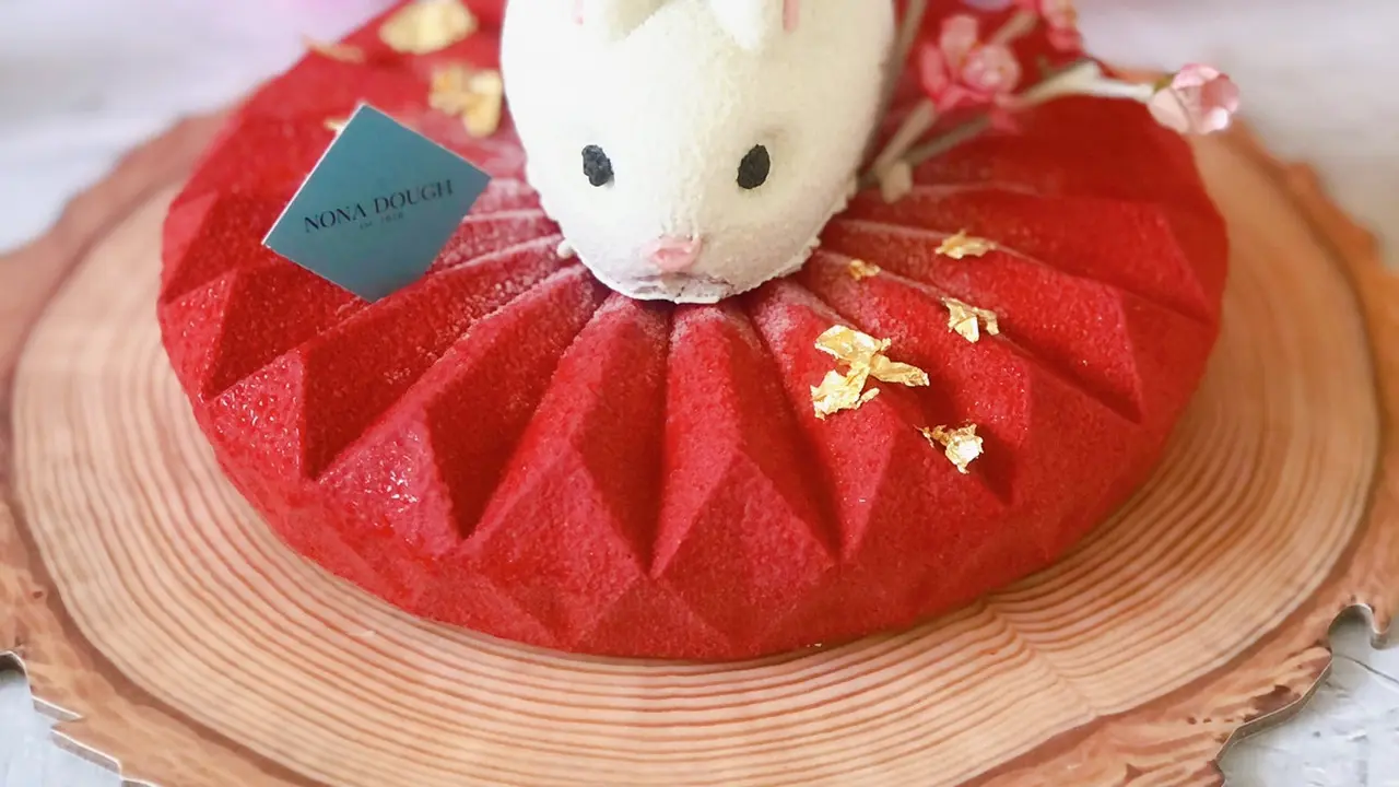 FOMO Enaknya Soft Cookies hingga Entremet Cake? Order Menu Viral ini di Nona Dough!
