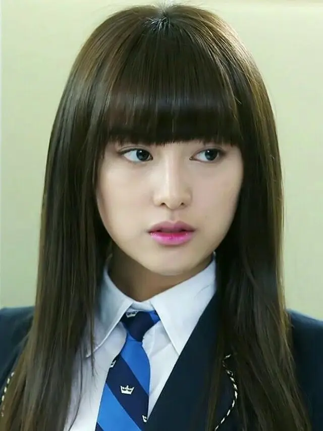 Kim Ji-won (Pinterest.com)