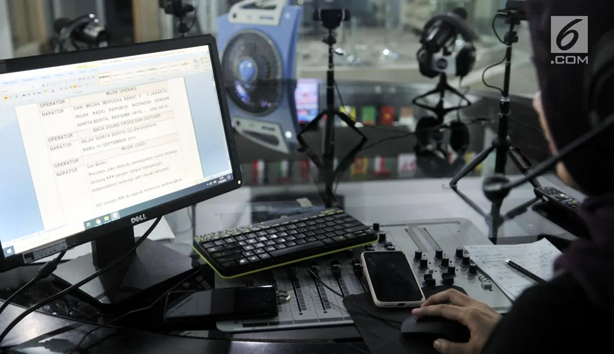 FOTO: Kiprah Radio Nasional Bertahan di Zaman Digital - Foto Liputan6.com