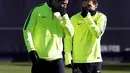 Lionel Messi dan Luis Suarez (EPA/Alberto Estevez)