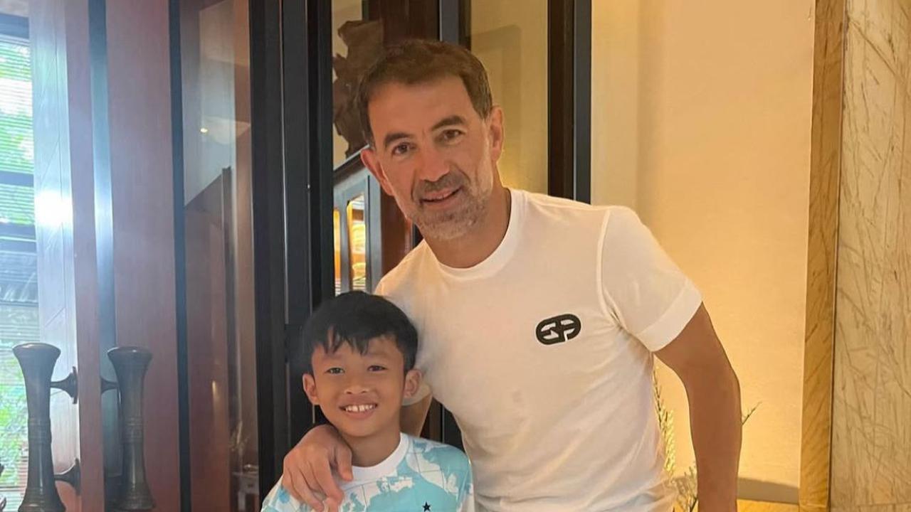 Miro Materazzi, Anak Okie Agustina Foto Bersama Legenda Sepak Bola dari Marco Materazzi hingga Roberto Carlos