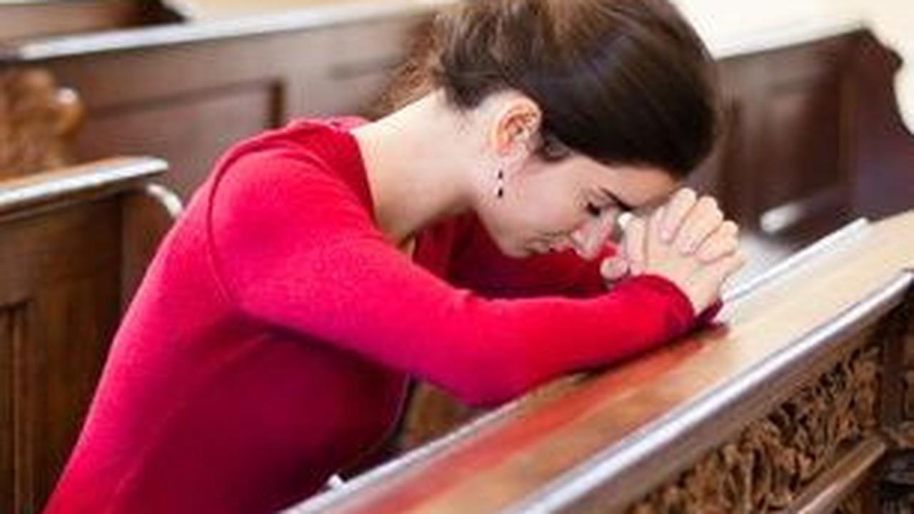"Hati yang gembira adalah obat yang manjur, tetapi semangat yang patah mengeringkan tulang." Amsal 17:22. Ayat Alkitab tersebut adalah kunci dari masalah semua orang.