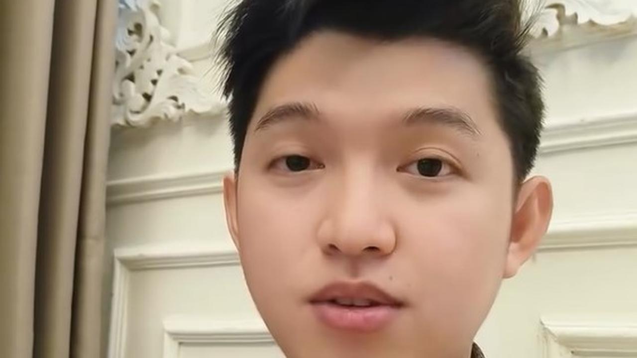 Dennis Lim Sikapi Gus Miftah yang Hina Penjual Es Teh, Sebut Mulut Bagai Teko - Jika Diisi Comberan Keluarnya Comberan