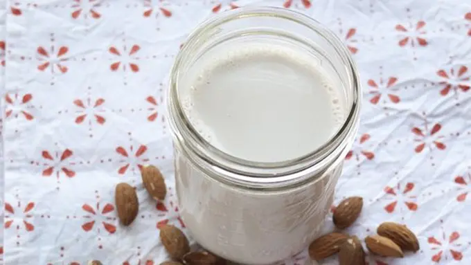 Susu almond/copyright thekitchn.com/Emma Christensen