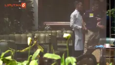 Penyidikan atas meninggalnya Mirna terus berlanjut. Kesimpulan sementara, kemungkinan pelaku menyaksikan detik-detik meninggalnya Mirna di TKP