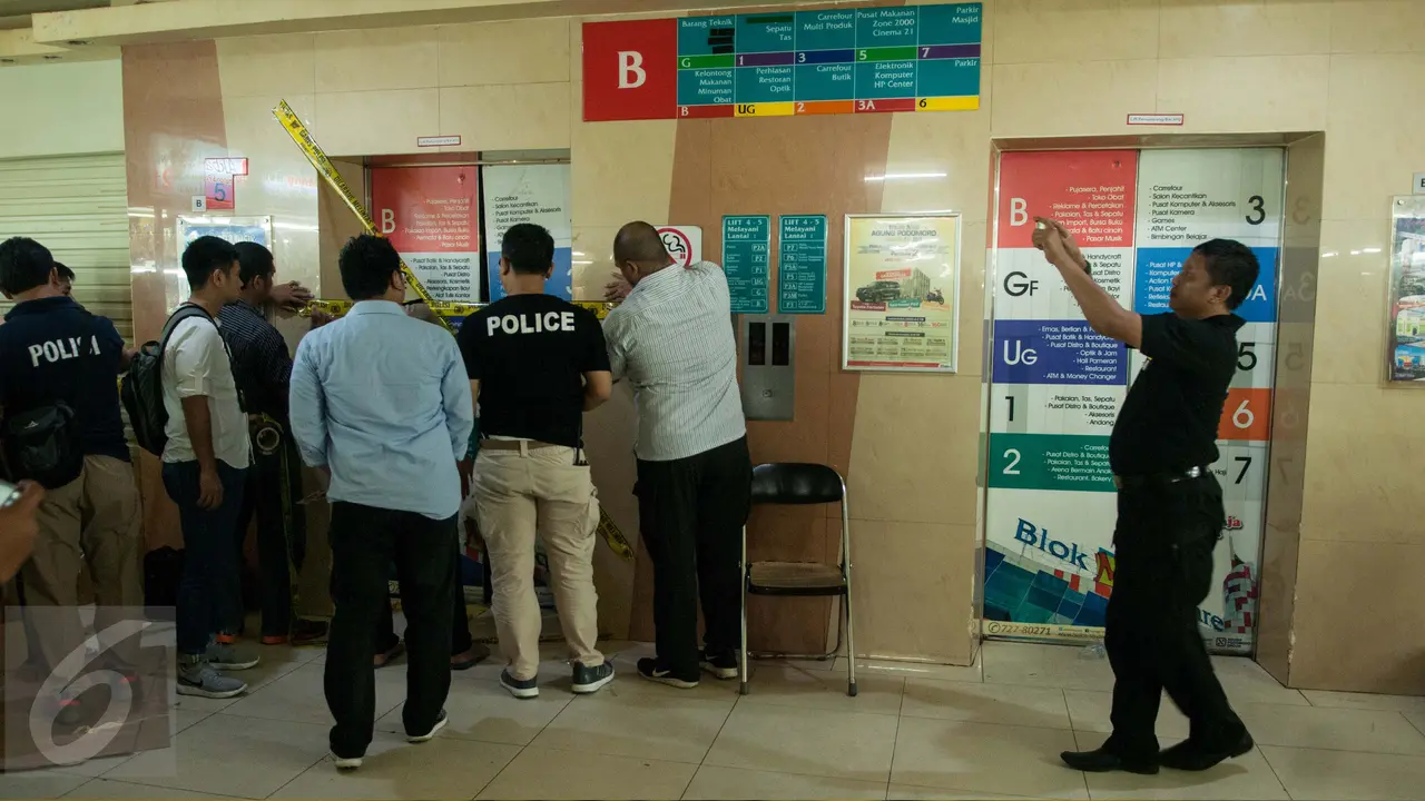 20170317-Lift Pengunjung Mal di Blok M Square Jatuh-Gempur 