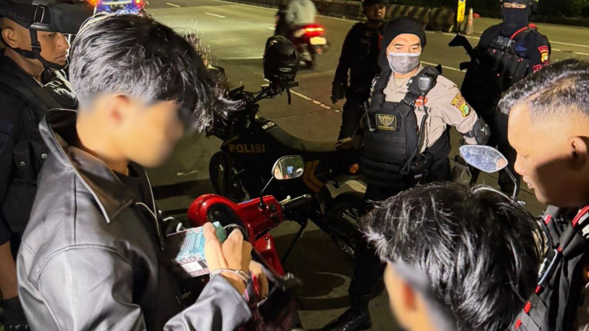 Patroli Gabungan di Jakarta Timur, Bubarkan Pesta Miras dan Tangkap Sejumlah Remaja  #News