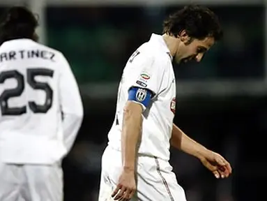 Ekspresi kekecewaan Alessandro Del Piero usai Juventus ditundukkan Palermo 1-2 dalam lanjutan Serie A di Stadio Renzo Barbera, 2 Februari 2011. AFP PHOTO/MARCELLO PATERNOSTRO