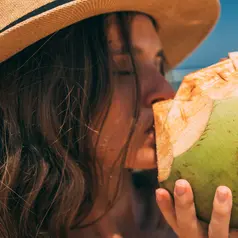 Setelah beraktivitas atau banyak berkeringat, segelas air kelapa bisa menjadi pilihan minuman yang praktis dan nikmat.
(Foto/Dok: Pixels)