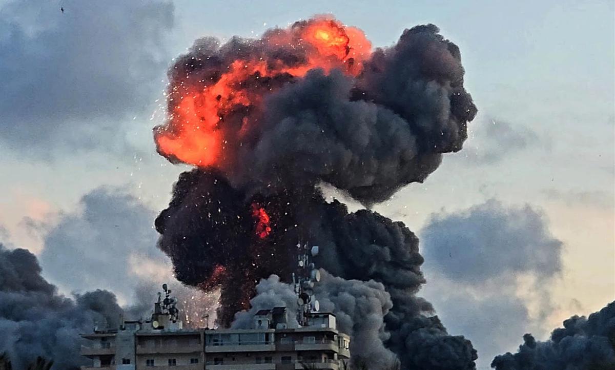 FOTO: Serangan di Lebanon Tewaskan Puluhan Warga dalam 24 Jam Terakhir